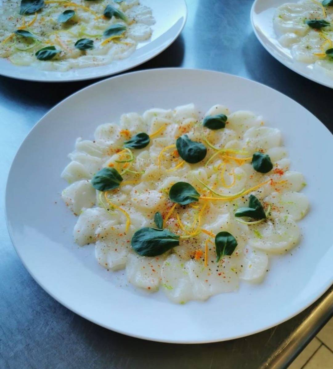 carapccio de st jacques Sète la péniche 